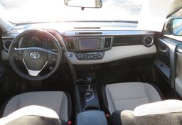 2017 Toyota RAV4 Hybrid - Image 25