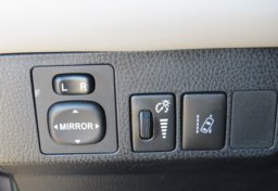 2017 Toyota RAV4 Hybrid - Image 47