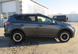 2017 Toyota RAV4 Hybrid - Image 10