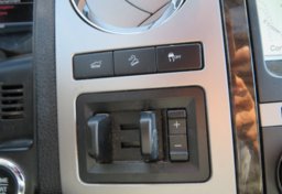 2016 Ford Expedition EL - Image 40