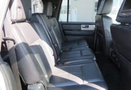 2016 Ford Expedition EL - Image 23