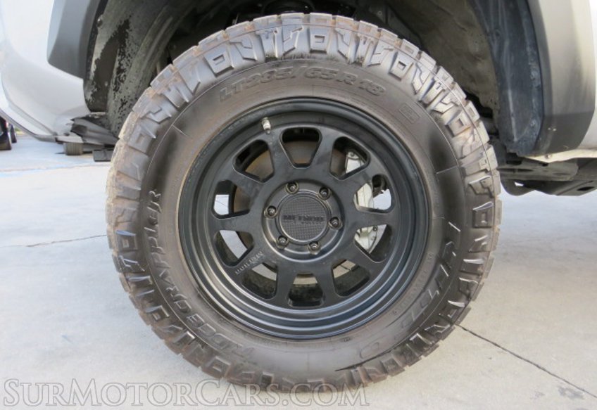 2020 Toyota Tacoma 4WD - Image 23