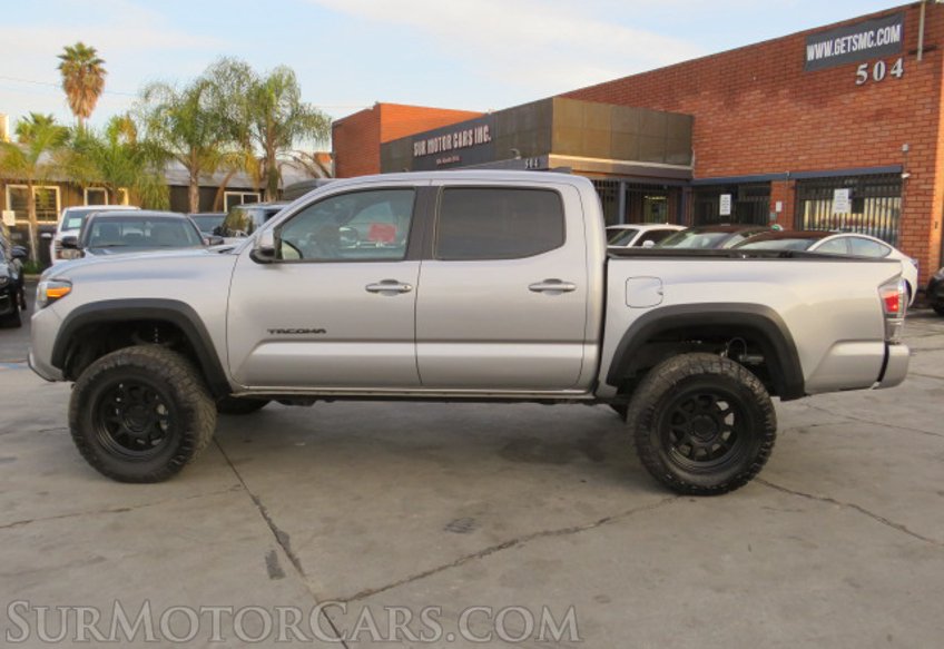 2020 Toyota Tacoma 4WD - Image 6