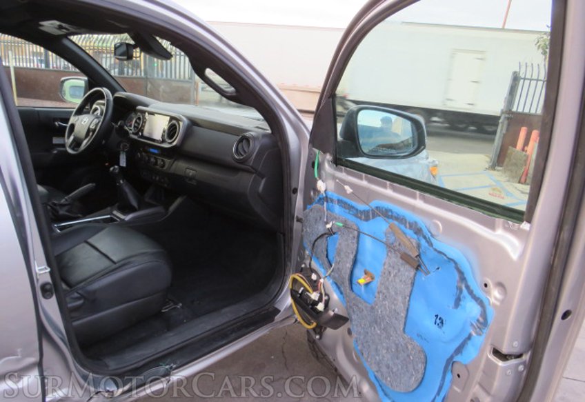 2020 Toyota Tacoma 4WD - Image 27