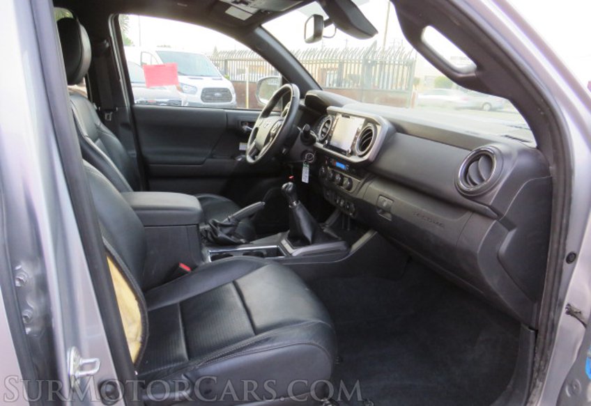 2020 Toyota Tacoma 4WD - Image 28