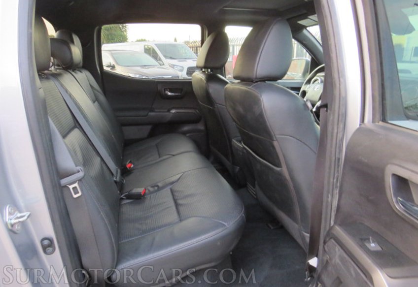 2020 Toyota Tacoma 4WD - Image 34