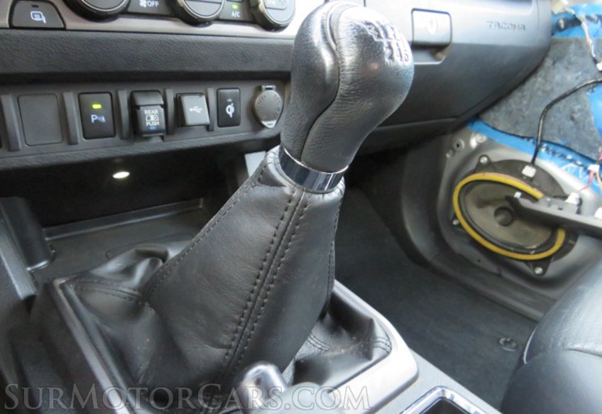 2020 Toyota Tacoma 4WD - Image 45