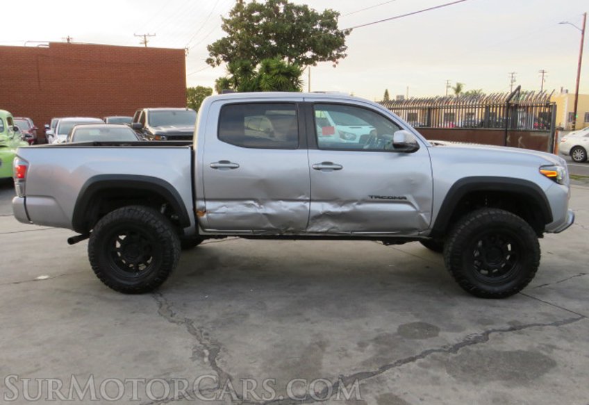 2020 Toyota Tacoma 4WD - Image 5