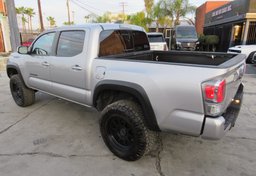 2020 Toyota Tacoma 4WD - Image 7