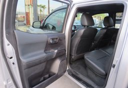 2020 Toyota Tacoma 4WD - Image 25