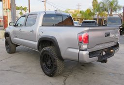 2020 Toyota Tacoma 4WD - Image 9