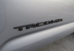 2020 Toyota Tacoma 4WD - Image 15