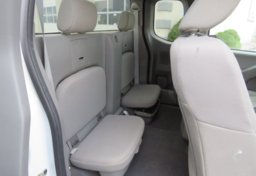 2019 Nissan Frontier - Image 27