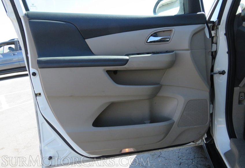 2016 Honda Odyssey - Image 47