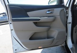 2016 Honda Odyssey - Image 47