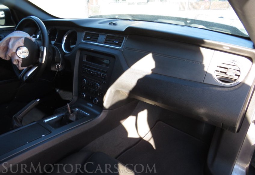 2014 Ford Mustang - Image 25