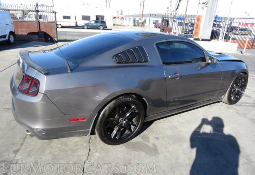 2014 Ford Mustang - Image 9