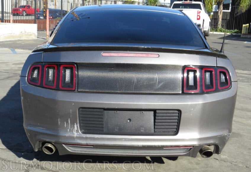 2014 Ford Mustang - Image 12