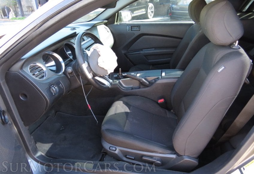 2014 Ford Mustang - Image 22