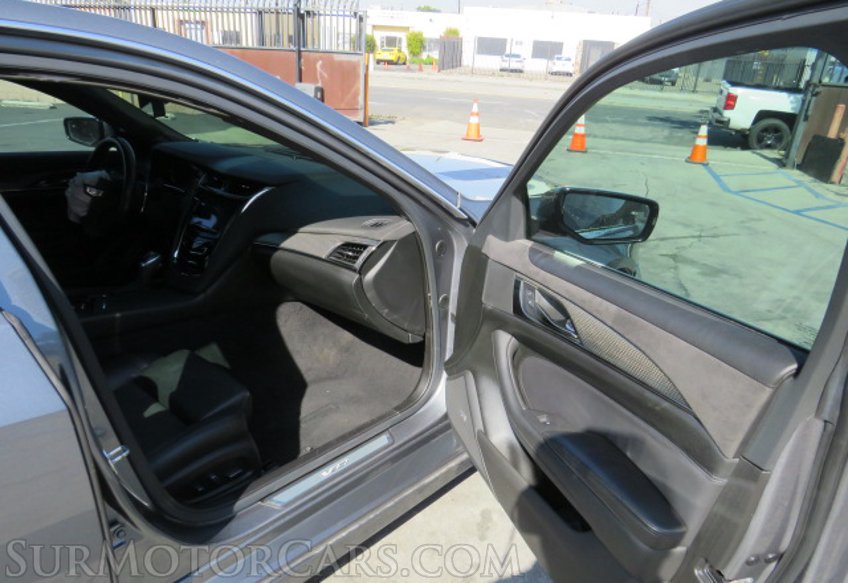 2019 Cadillac CTS-V Sedan - Image 23