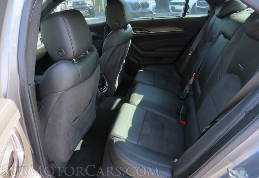 2019 Cadillac CTS-V Sedan - Image 32