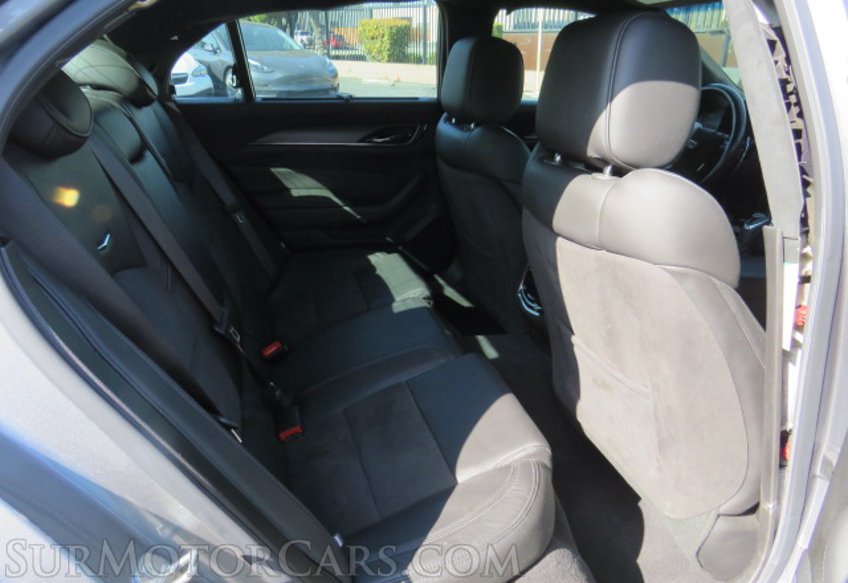 2019 Cadillac CTS-V Sedan - Image 33