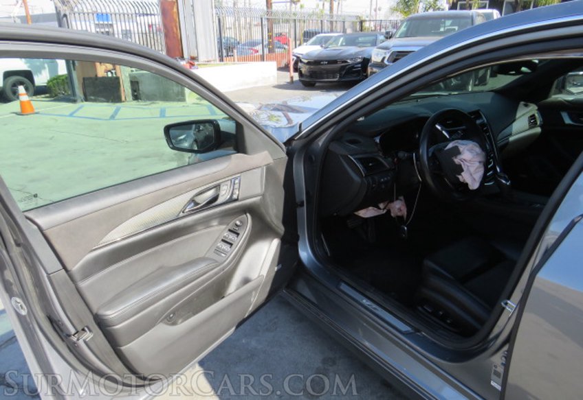 2019 Cadillac CTS-V Sedan - Image 22