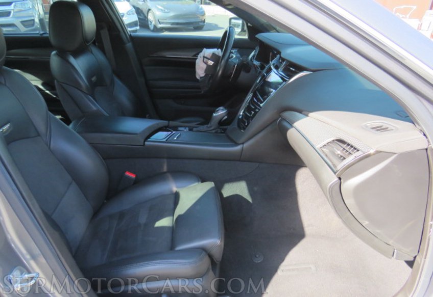 2019 Cadillac CTS-V Sedan - Image 27