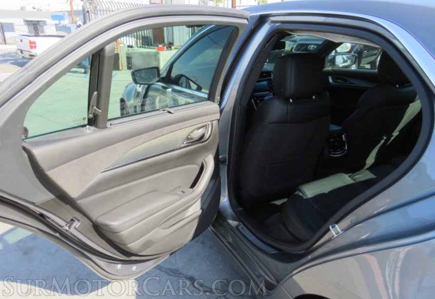 2019 Cadillac CTS-V Sedan - Image 24