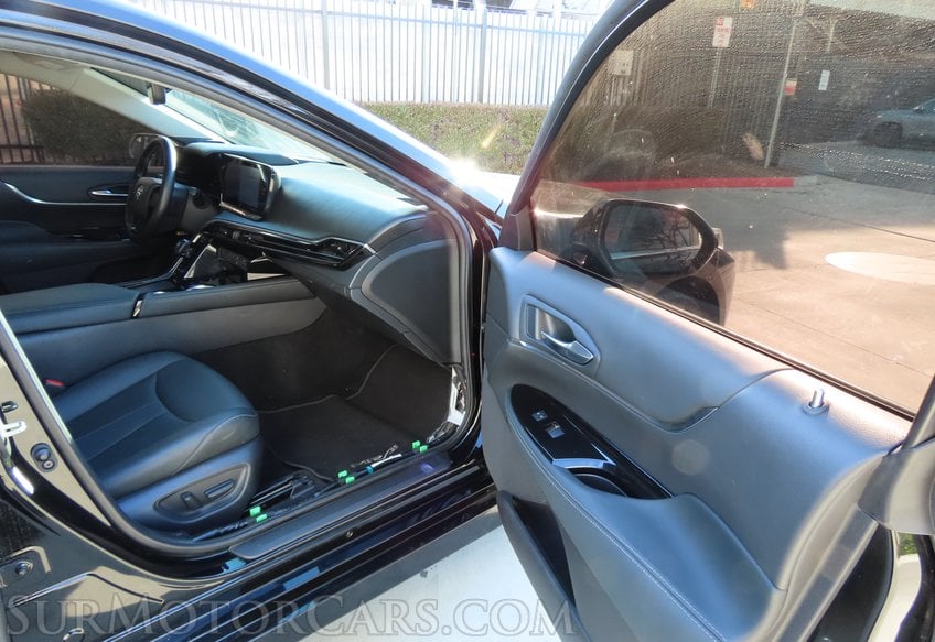 2022 Toyota Mirai XLE - Image 14