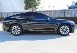 2022 Toyota Mirai XLE - Image 6