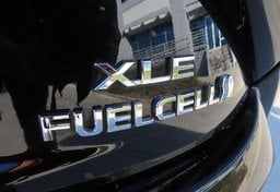 2022 Toyota Mirai XLE - Image 18