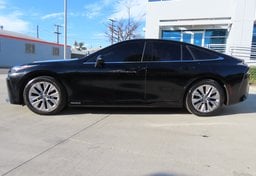 2022 Toyota Mirai XLE - Image 5