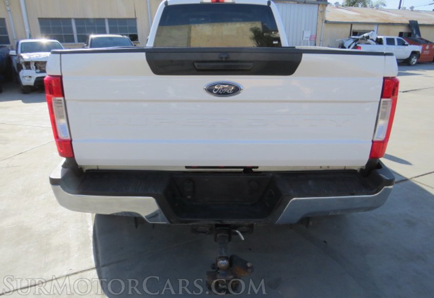 2019 Ford Super Duty F-350 DRW - Image 11