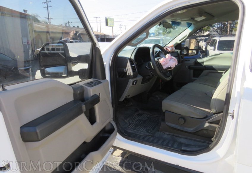 2019 Ford Super Duty F-350 DRW - Image 27