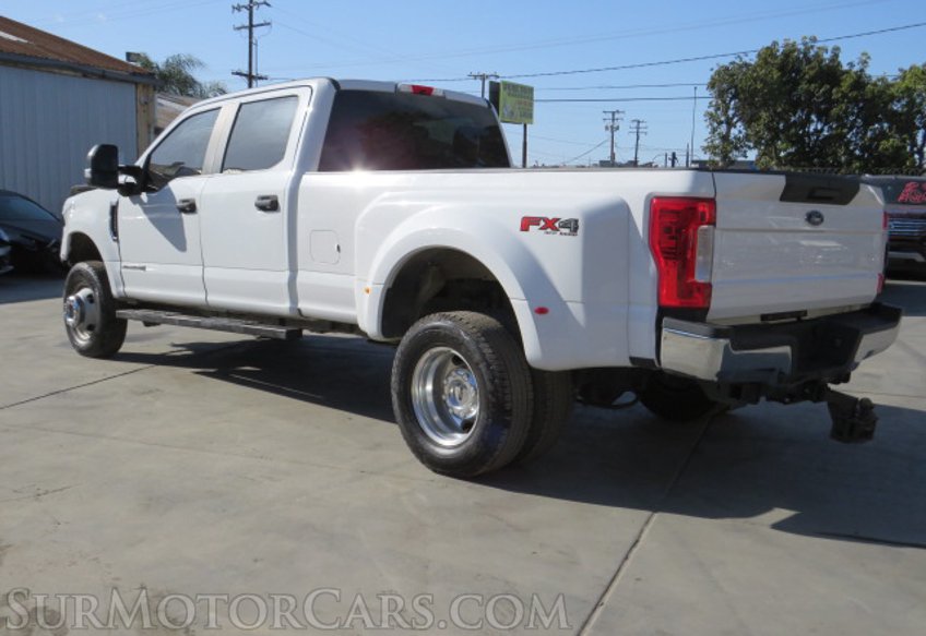 2019 Ford Super Duty F-350 DRW - Image 9
