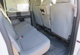 2019 Ford Super Duty F-350 DRW - Image 36