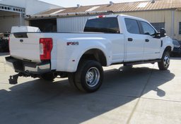 2019 Ford Super Duty F-350 DRW - Image 10