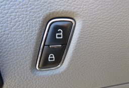 2019 Ford Super Duty F-350 DRW - Image 54