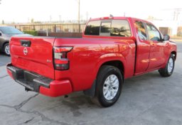 2022 Nissan Frontier - Image 10