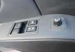 2022 Nissan Frontier - Image 39