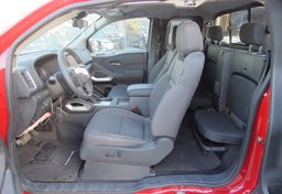 2022 Nissan Frontier - Image 28