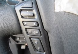 2022 Nissan Frontier - Image 40