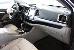 Thumbnail of 2018 Toyota Highlander