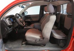 2016 Toyota Tacoma - Image 22