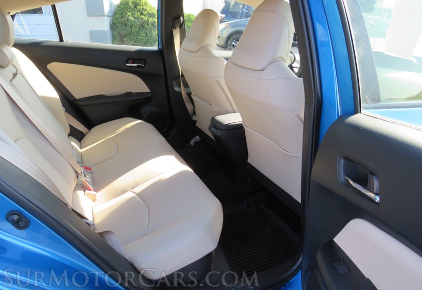 2022 Toyota Prius - Image 28