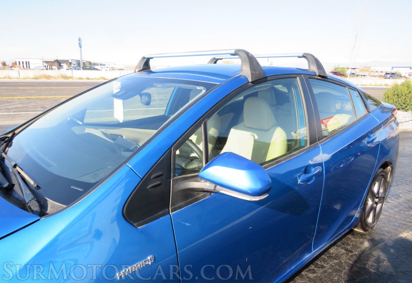 2022 Toyota Prius - Image 13