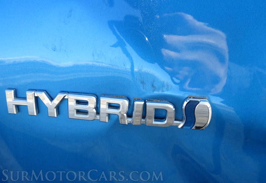 2022 Toyota Prius - Image 21