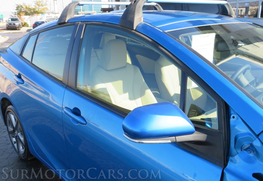 2022 Toyota Prius - Image 12