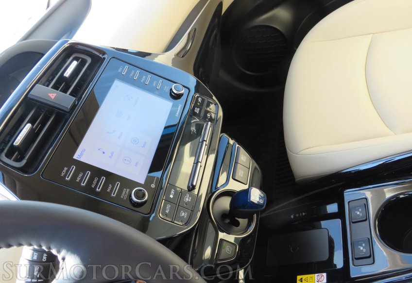 2022 Toyota Prius - Image 30